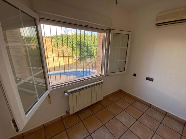 Casa independiente en avenida Angel Garcia Rogel s/n