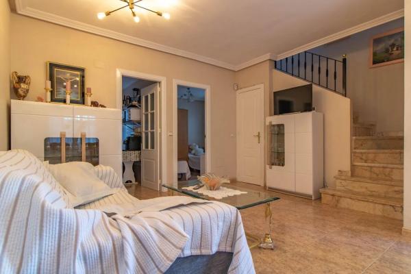 Chalet pareado en avenida Doctor Angel Garcia Rogel