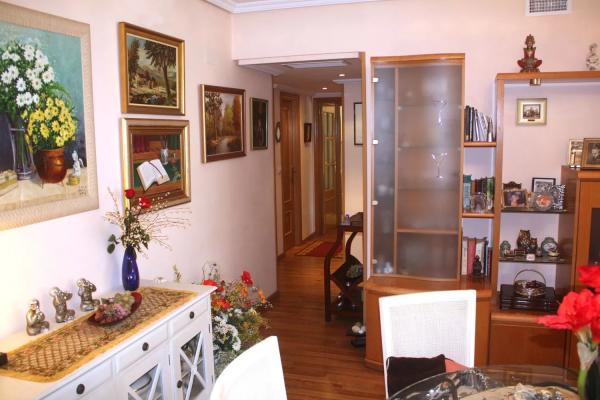 Piso en calle del Secretario Juan Antonio Baldovi, 11