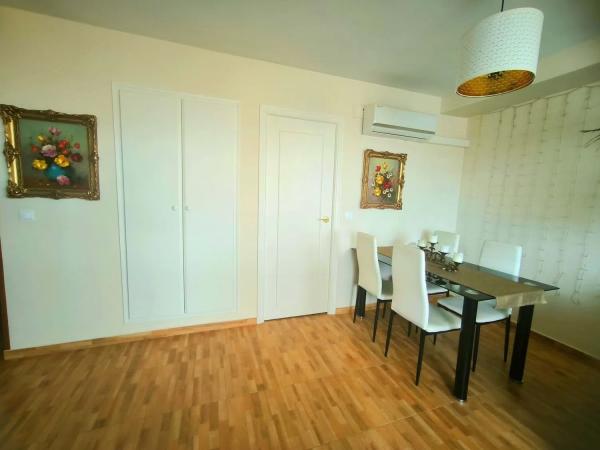 Piso en avenida República Argentina