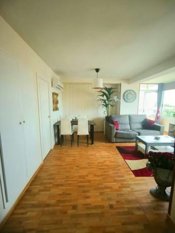 Piso en avenida República Argentina, 4