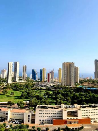 Piso en calle Presidente Adolfo Suárez