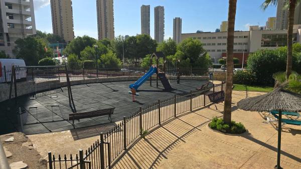 Piso en calle Presidente Adolfo Suárez