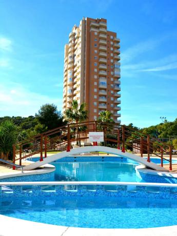 Piso en calle Presidente Adolfo Suárez