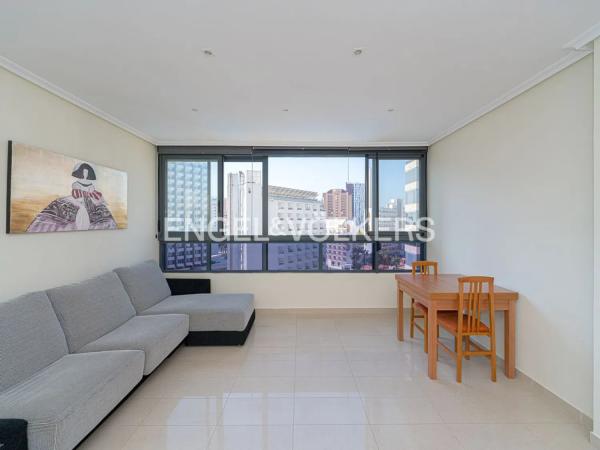 Piso en calle Derramador, 10