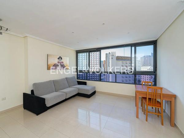 Piso en calle Derramador, 10