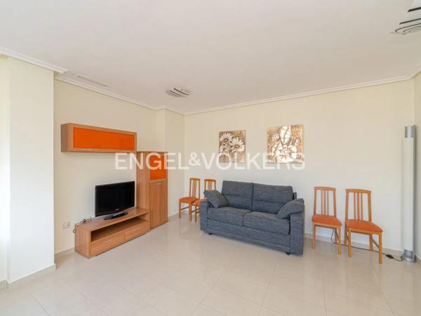 Piso en calle Derramador, 10