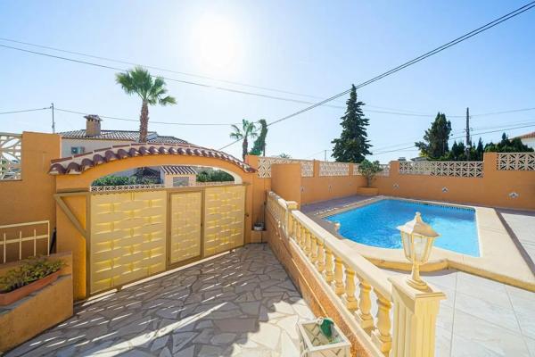 Casa independiente en Partida Cometa i