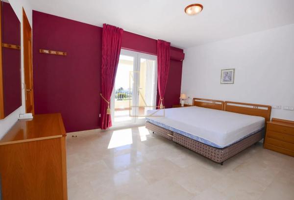 Casa independiente en Urbanización Ortenbach