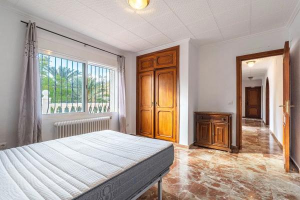 Casa independiente en Urbanització el Tosal