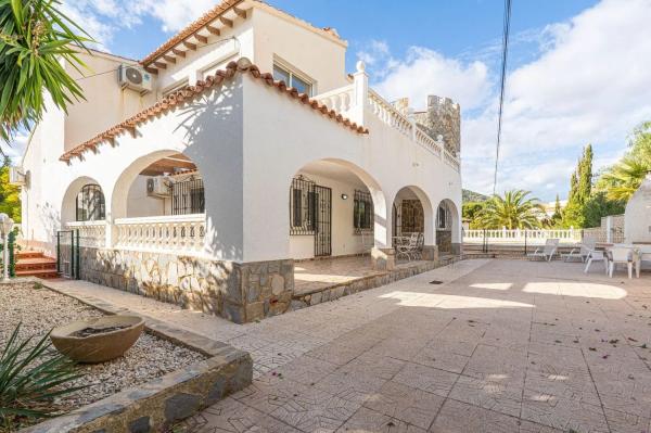 Casa independiente en Urbanització el Tosal