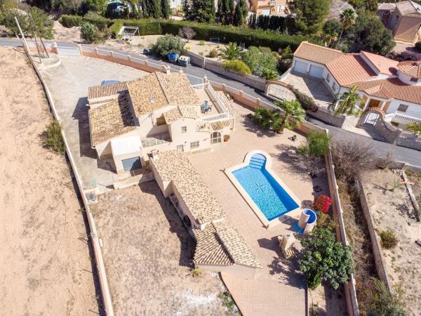 Casa independiente en Urbanización Canuta de Ifach