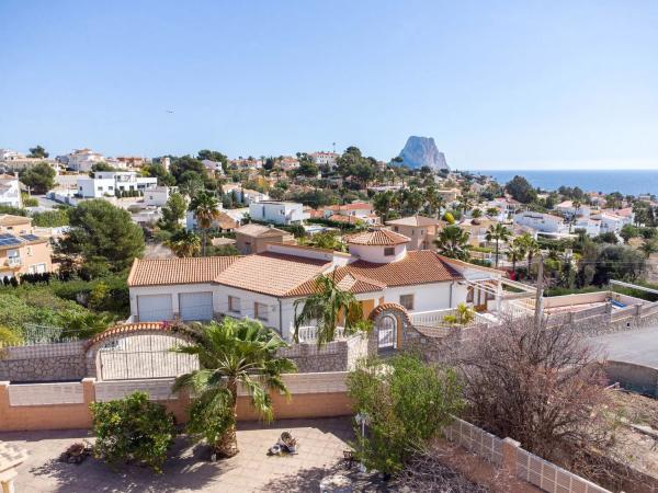 Casa independiente en Urbanización Canuta de Ifach
