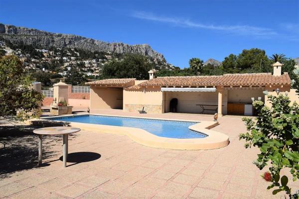 Casa independiente en Urbanización Canuta de Ifach