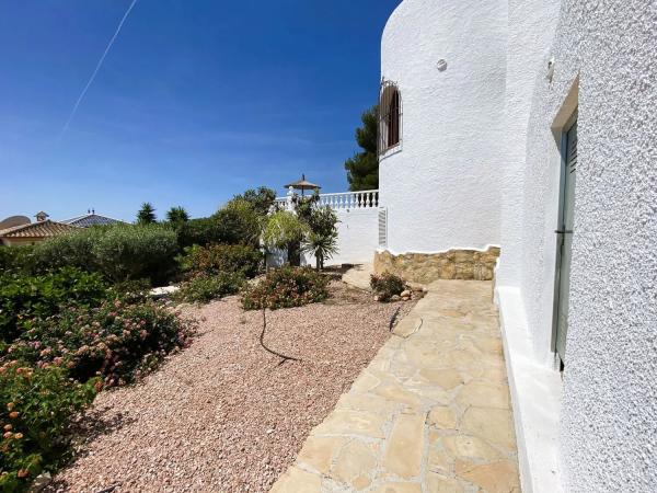 Casa independiente en Partida la Empedrola