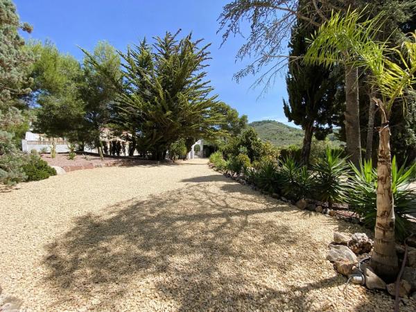 Casa independiente en Partida la Empedrola