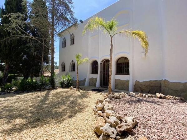 Casa independiente en Partida la Empedrola