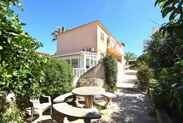 Casa independiente en Partida Marisol Park