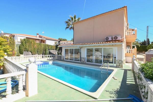 Casa independiente en Partida Marisol Park