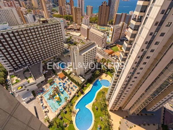 Piso en calle Derramador, 10