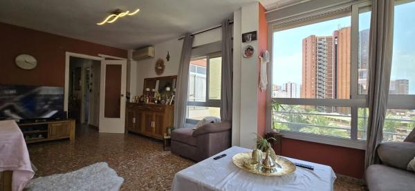 Piso en calle Derramador, 12