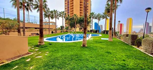 Piso en calle Presidente Adolfo Suárez