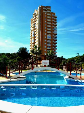 Piso en calle Presidente Adolfo Suárez