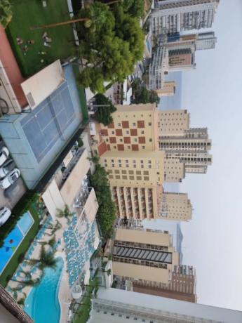 Piso en calle de Berlín, 6