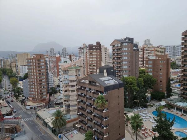 Piso en calle de Berlín, 6