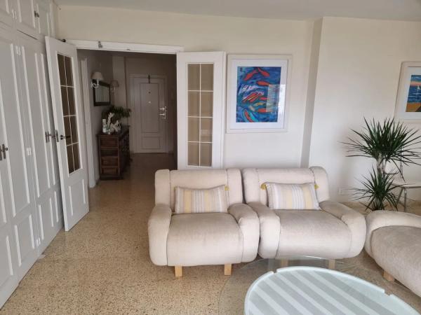 Piso en calle de Berlín, 6