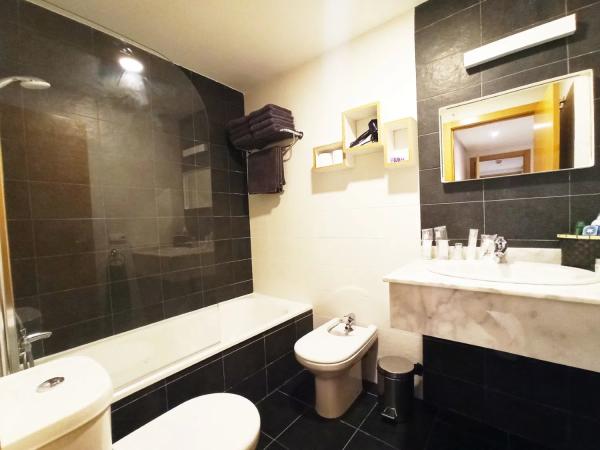 Piso en calle de Viena, 8