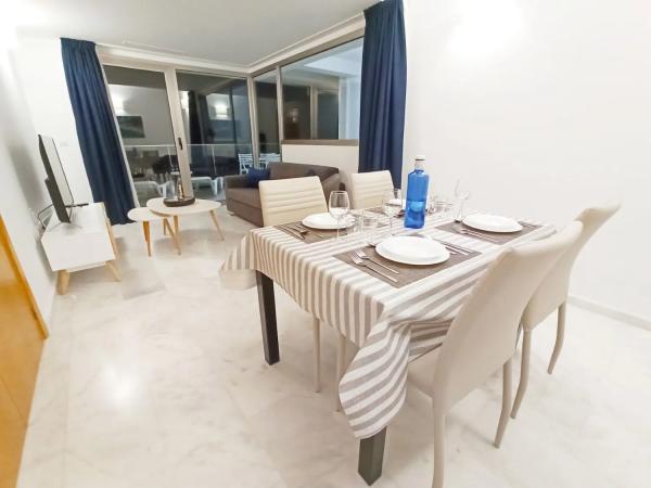 Piso en calle de Viena, 8