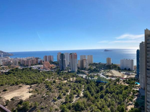 Piso en calle Presidente Adolfo Suárez