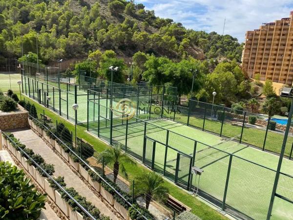 Piso en calle de Viena, 8