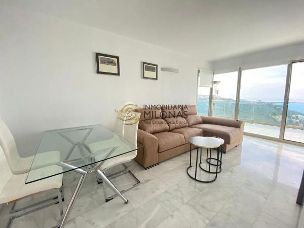 Piso en calle de Viena, 8