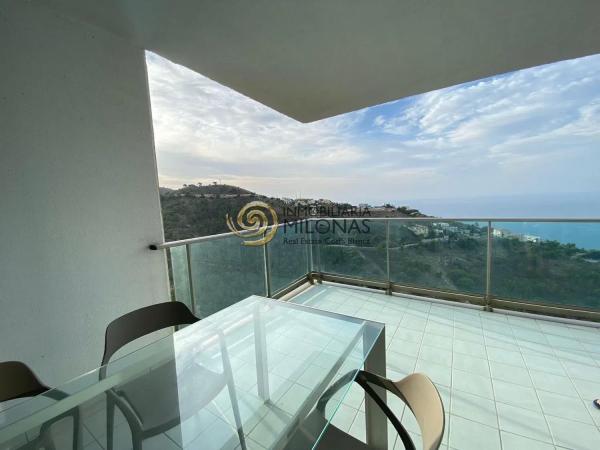 Piso en calle de Viena, 8