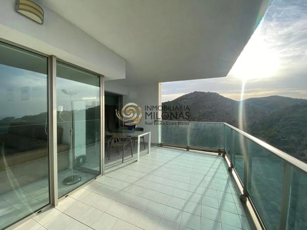 Piso en calle de Viena, 8