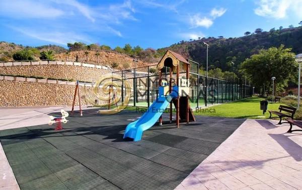 Piso en calle de Viena, 8