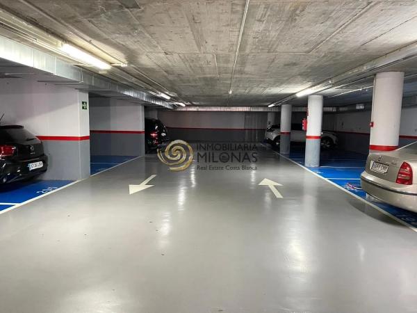 Piso en calle de Viena, 8