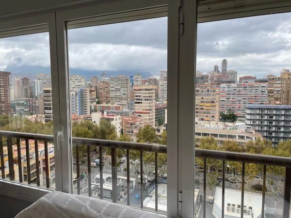 Piso en avenida Alcoi, 17