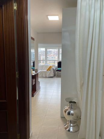 Piso en avenida Alcoi, 17