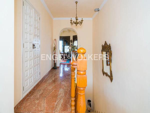 Casa independiente en calle Japón, 6