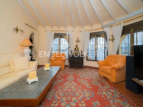 Casa independiente en calle Japón, 6