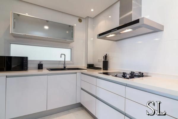 Piso en avenida Europa, 850