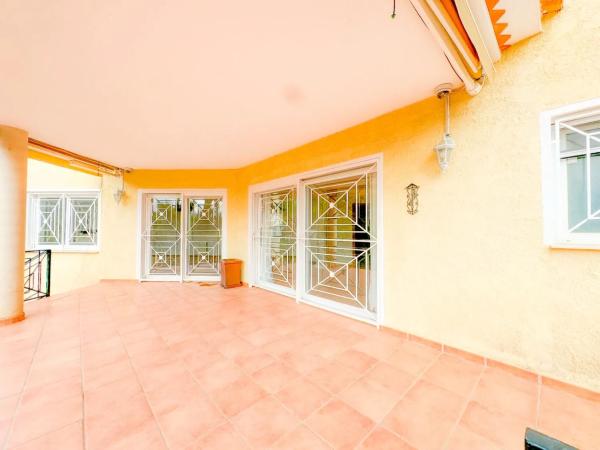 Casa independiente en calle Costa Esmeralda