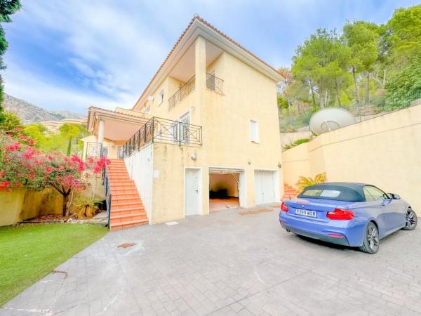 Casa independiente en calle Costa Esmeralda