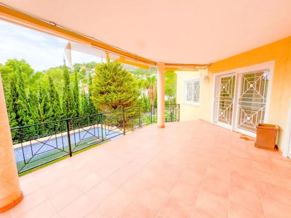 Casa independiente en calle Costa Esmeralda