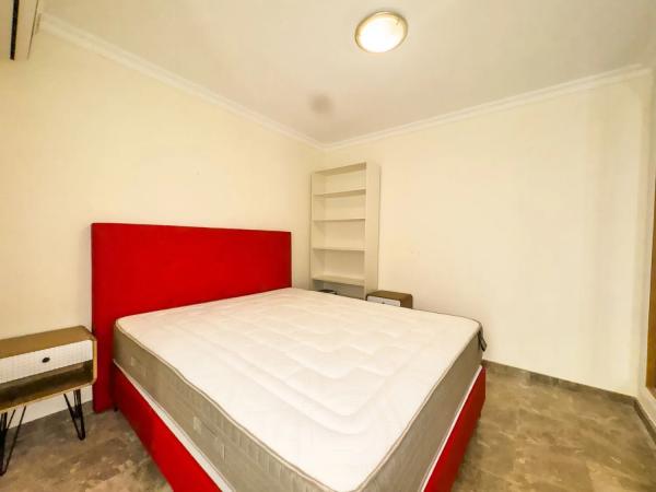 Dúplex en calle Cabo San Antonio