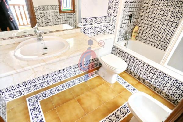 Casa independiente en avenida de la Libertad, 72