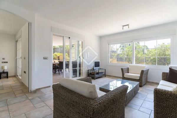 Casa independiente en calle la Colometa